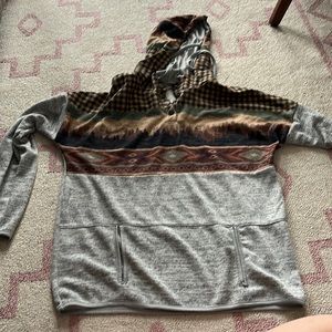 Pullover with buttons